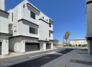 3215 E Flower St in Phoenix, AZ - Building Photo - Building Photo