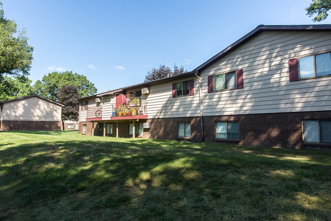 Dunbar Woods Apartments