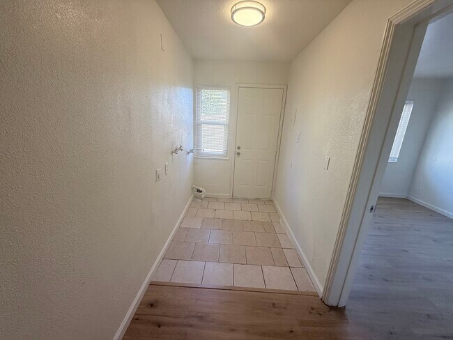 4710 Cutting Cir in Richmond, CA - Building Photo - Building Photo