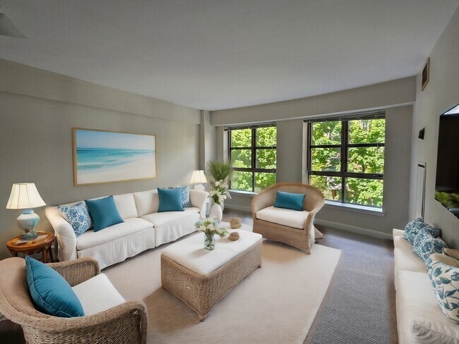 931 Massachusetts Ave in Cambridge, MA - Building Photo - Building Photo