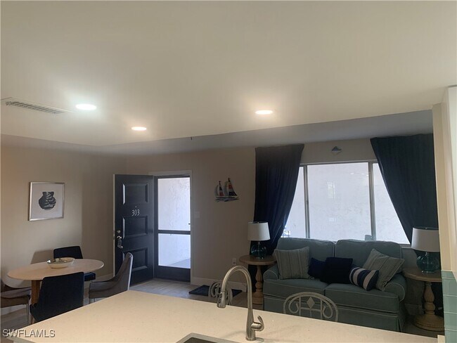 property at 4906 Victoria Dr
