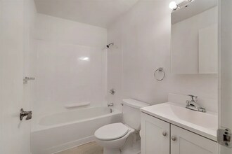 76 Elm St in Boston, MA - Building Photo - Building Photo