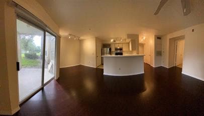 7360 Westpointe Blvd in Orlando, FL - Building Photo - Building Photo