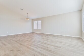 8544 E Peralta Ave in Mesa, AZ - Building Photo - Building Photo