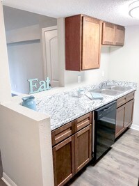 Newly renovated, exactly what you need! - Portofino Apartamentos in Mobile, Alabama