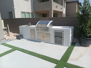 5103 Slatestone St in Las Vegas, NV - Building Photo - Building Photo