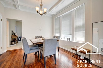 2246 W Armitage Ave in Chicago, IL - Building Photo - Building Photo