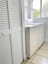 3177 NW 53rd St, Unit 1 in Miami, FL - Building Photo - Building Photo