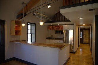 811 Williamson St, Unit 811 Williamson St in Madison, WI - Building Photo - Building Photo