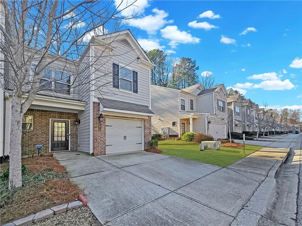 2478 Norwood Park Crossing in Doraville, GA - Building Photo