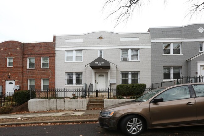 1238 Queen St NE in Washington, DC - Building Photo - Building Photo