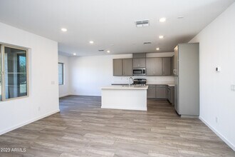 4556 S Riata St in Gilbert, AZ - Building Photo - Building Photo