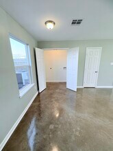 1603 Dehart, Unit Unit B in New Iberia, LA - Building Photo - Building Photo