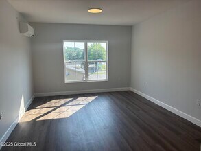 491 Campbell Ave in Troy, NY - Building Photo - Building Photo