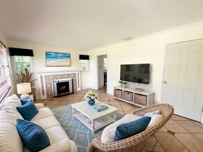 245 Cortez Rd in West Palm Beach, FL - Building Photo - Building Photo