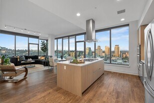 Stanza Little Italy in San Diego, CA - Building Photo