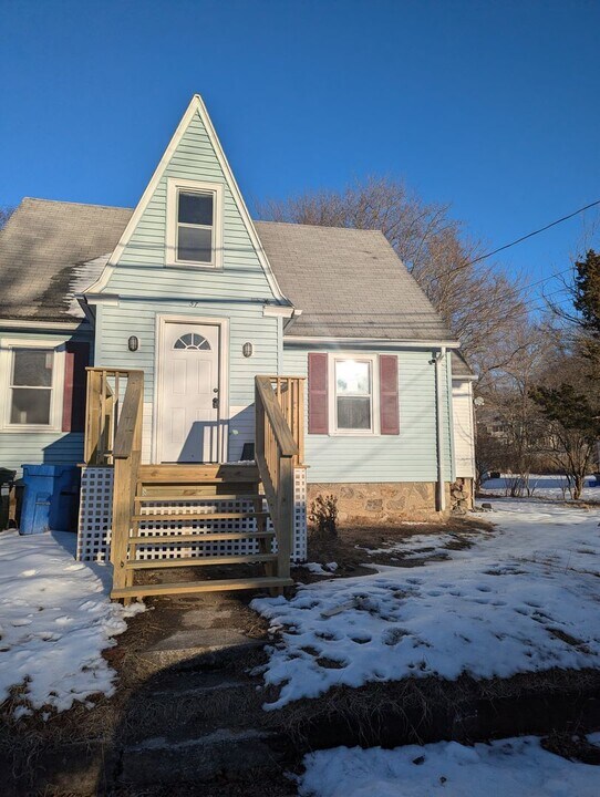 57 Pratt St in Norwich, CT - Foto de edificio