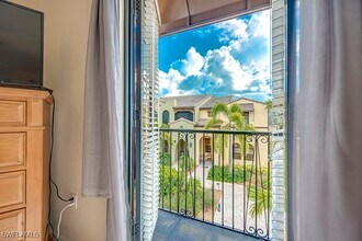 9040 Alturas St in Naples, FL - Building Photo - Building Photo