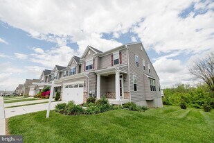2820 Union Square Rd in New Windsor, MD - Building Photo