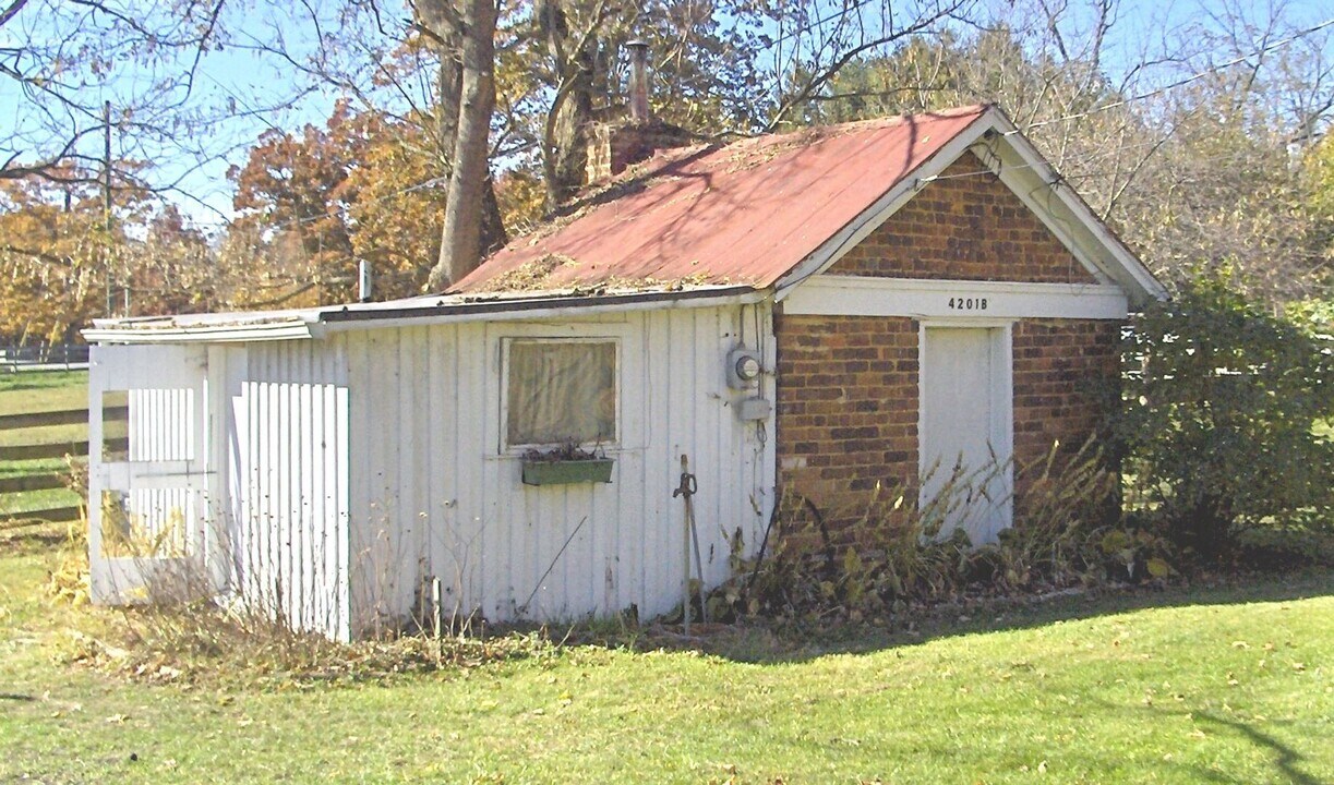 4201 Prices Fork Rd in Blacksburg, VA - Building Photo