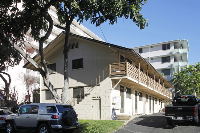 1024 Green St in Honolulu, HI - Building Photo - Building Photo