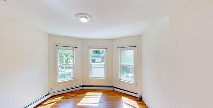 61 Hillside St, Unit 2 in Boston, MA - Foto de edificio - Building Photo