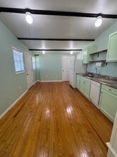 1005 E Lamar St in Rockport, TX - Foto de edificio - Building Photo