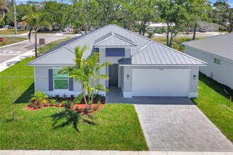 1128 Oak Rdg Dr in Fort Pierce, FL - Building Photo - Building Photo