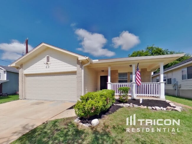 1806 Marbach Woods in San Antonio, TX - Building Photo - Building Photo