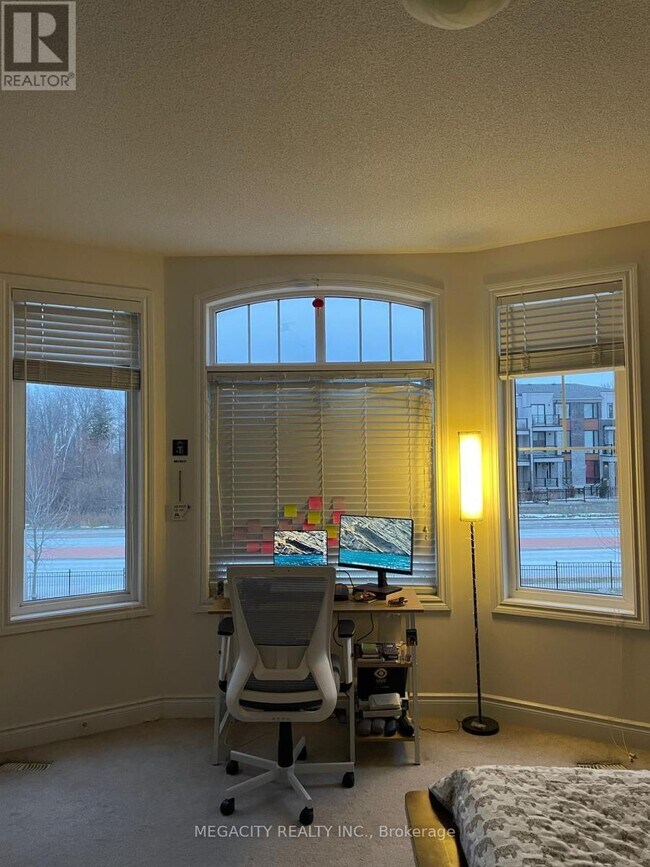 47 Elysian Fields Cir in Brampton, ON - Building Photo - Building Photo