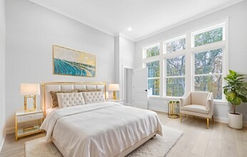 38 Hillandale Dr in Far Hills, NJ - Foto de edificio - Building Photo