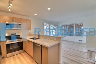 3910 Whitman Ave N in Seattle, WA - Building Photo