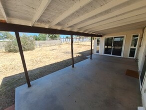 7601 Shawnee Trl in Yucca Valley, CA - Building Photo - Building Photo