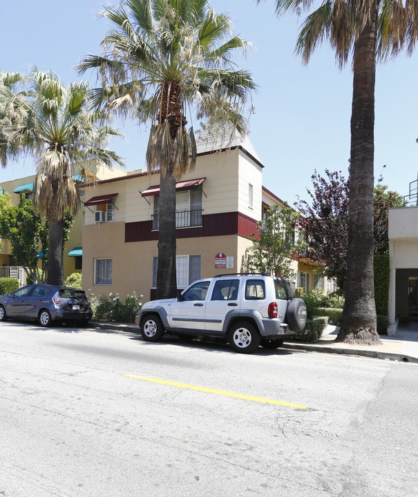 208-210 N Louise St in Glendale, CA - Building Photo