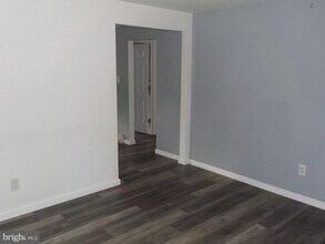 16 Oak St in Salem, NJ - Building Photo - Building Photo