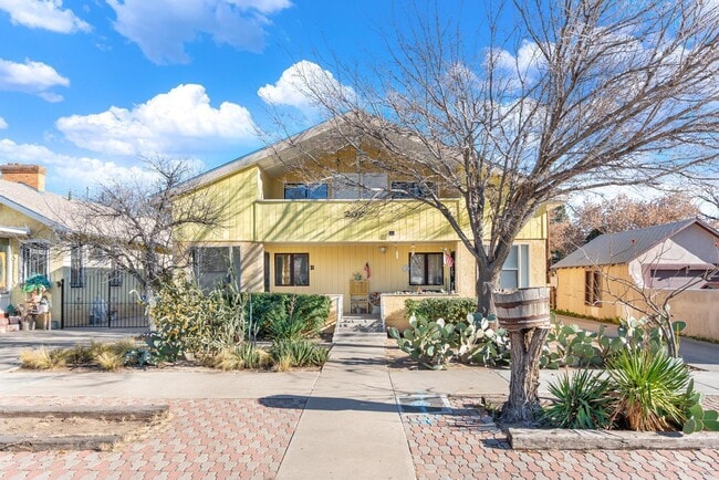 208 13th St NW in Albuquerque, NM - Building Photo - Building Photo