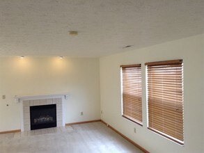 7474 Heaton Cir in Maineville, OH - Building Photo - Building Photo
