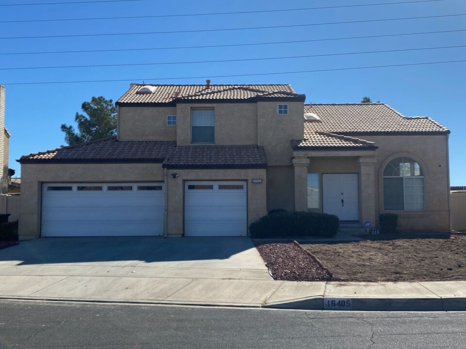 16405 Kashiwa Way in Victorville, CA - Foto de edificio