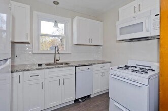 28-30 Guertin Street in Woonsocket, RI - Foto de edificio - Building Photo