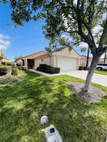 40624 Corte Albara in Murrieta, CA - Building Photo