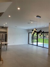 798 SW 8th Way in Fort Lauderdale, FL - Building Photo - Building Photo