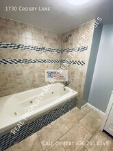 1730 Crosby Ln in Florissant, MO - Building Photo - Building Photo