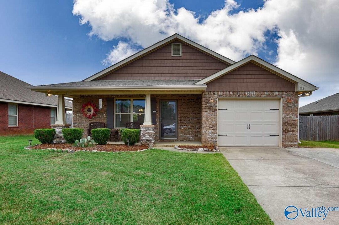 172 Fields Pond Dr in Madison, AL - Building Photo