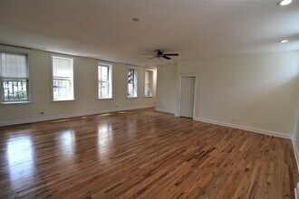 1439 N Ashland Ave in Chicago, IL - Building Photo - Building Photo