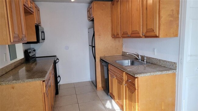 4023 Versailles Dr in Orlando, FL - Building Photo - Building Photo