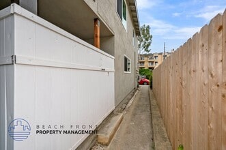16972 Lynn Lane in Huntington Beach, CA - Building Photo - Building Photo