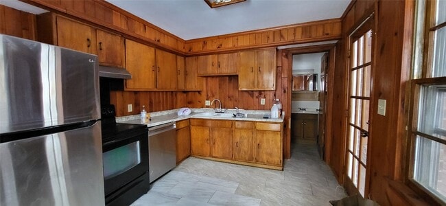 308 Rano Blvd in Vestal, NY - Building Photo - Building Photo