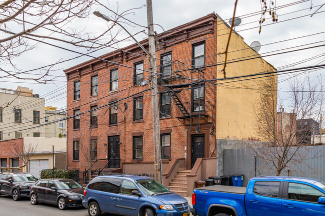 109 Wolcott St in Brooklyn, NY - Building Photo - Building Photo