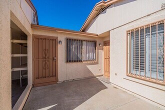 2434 N Palo Hacha Dr in Tucson, AZ - Building Photo - Building Photo