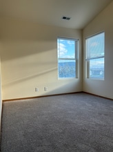 6305 Chapel Hill Blvd in Pasco, WA - Foto de edificio - Building Photo